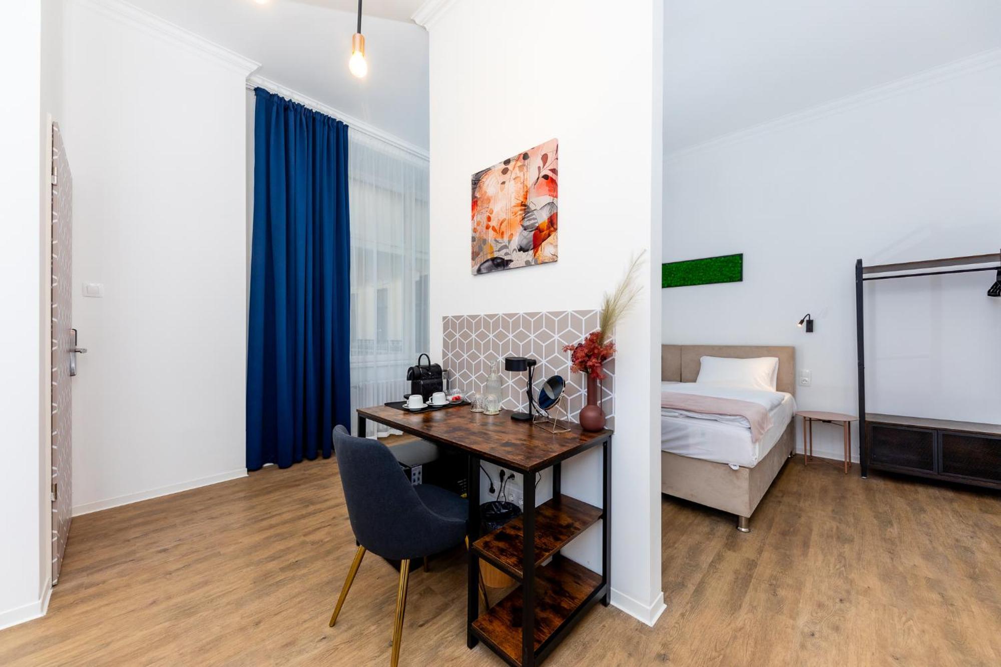 Adagio Downtown Rooms — Photos 1
